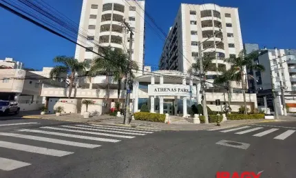 Excelente Apartamento 3 dormitório(s) em Pantanal - Florianópolis