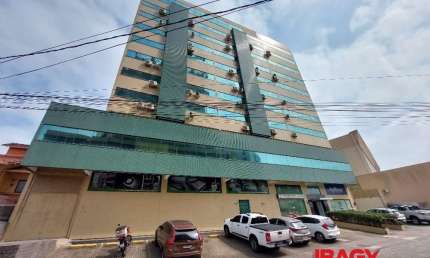Sala comercial com 1 sala para alugar na Rua das Camélias, 345, Kobrasol, São José, 80 m2 por R$ 4.400
