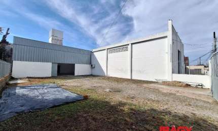 Barracão / Galpão / Depósito com 2 salas para alugar na Rubens Alves, 154, Jardim Atlântico, Florianópolis, 560 m2 por R$ 11.900