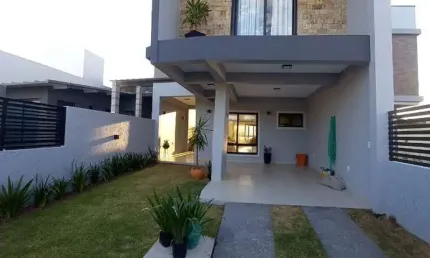 Excelente Casa 2 dormitório(s) em Campeche - Florianópolis
