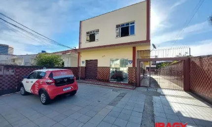 Ponto comercial com 4 salas para alugar na Rua Santo Antônio, 1510, Barreiros, São José, 110 m2 por R$ 2.600