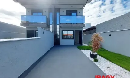 Casa com 2 quartos para alugar na Rua Arlindo Alcebíades de Andrade, 320, Ponte do Imaruim, Palhoça, 81 m2 por R$ 3.200