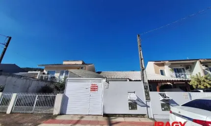 Excelente Casa 2 dormitório(s) em POTECAS - São José