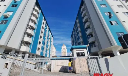 Excelente Apartamento 2 dormitório(s) em Barreiros - São José