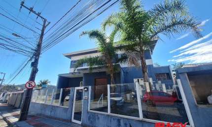 Casa em condomínio fechado com 2 quartos para alugar na Rua Vereador Armando Schmidt, 86, Real Parque, São José, 45 m2 por R$ 2.290