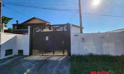 Casa com 2 quartos para alugar na Rua Coruja Dourada, 985, Campeche, Florianópolis, 96 m2 por R$ 4.600