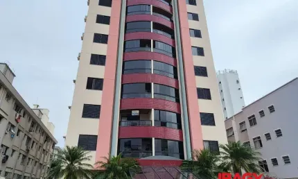 Excelente Apartamento 3 dormitório(s) em Balneário - Florianópolis