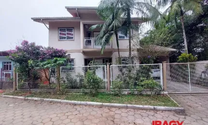 Excelente Apartamento 3 dormitório(s) em Barra do Aririú - Palhoça