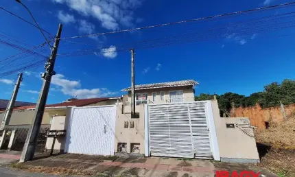 Casa com 3 quartos para alugar na Wilmar Jahn, 65, Bela Vista, Palhoça, 147 m2 por R$ 3.100