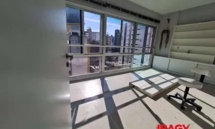 Oportunidade! Salas/Conjuntos em Centro - Florianópolis