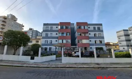 Excelente Apartamento 2 dormitório(s) em Praia Comprida - São José
