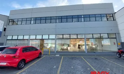 Ponto comercial com 4 salas para alugar na Rua Padre João Batista Réus, 1322, Caminho Novo, Palhoça, 944 m2 por R$ 35.000