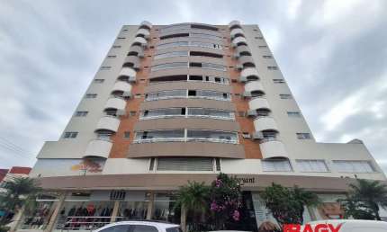 Excelente Apartamento 4 dormitório(s) em Canto - Florianópolis