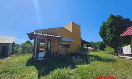 Casa com 1 quarto para alugar na Vila dos Sabiás, 526, São João do Rio Vermelho, Florianópolis, 40 m2 por R$ 3.142