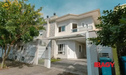 Excelente Casa 4 dormitório(s) em Campeche - Florianópolis