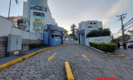 Excelente Apartamento 2 dormitório(s) em Trindade - Florianópolis