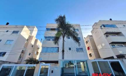 Apartamento com 2 quartos para alugar na Rua Ernesto Albino, 197, São Sebastião, Palhoça, 59 m2 por R$ 1.650