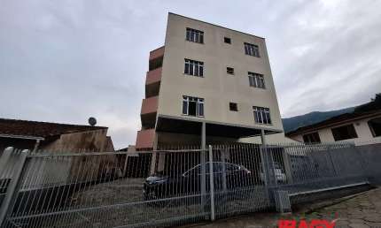 Apartamento com 1 quarto para alugar na Servidão Santino Raupp de Sá, 129, Costeira do Pirajubaé, Florianópolis, 35 m2 por R$ 1.600