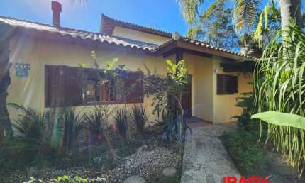 Casa com 3 quartos para alugar na Servidão Guanimbé, 133, Campeche, Florianópolis, 220 m2 por R$ 8.000