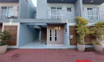 Casa em condomínio fechado com 3 quartos para alugar na Rua Ingá Mirim, 76, Ribeirão da Ilha, Florianópolis, 117 m2 por R$ 5.500