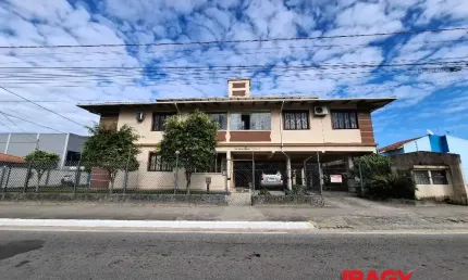 Apartamento com 2 quartos para alugar na Avenida Osvaldo José do Amaral, 2337, Real Parque, São José, 60 m2 por R$ 2.700