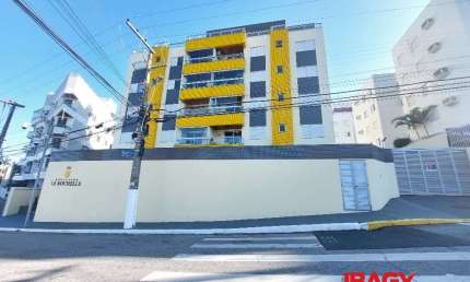 Apartamento com 3 quartos para alugar na Rua Fernando Ferreira de Mello, 234, Bom Abrigo, Florianópolis, 108 m2 por R$ 3.800