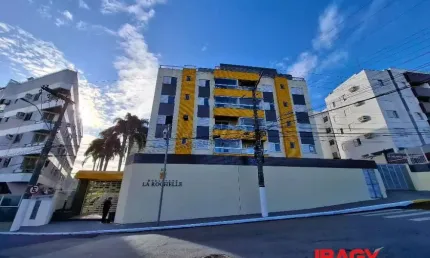 Excelente Apartamento 3 dormitório(s) em Bom Abrigo - Florianópolis