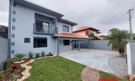 Casa com 3 quartos para alugar na Rua do Gramal, 660, Campeche, Florianópolis, 195 m2 por R$ 7.900