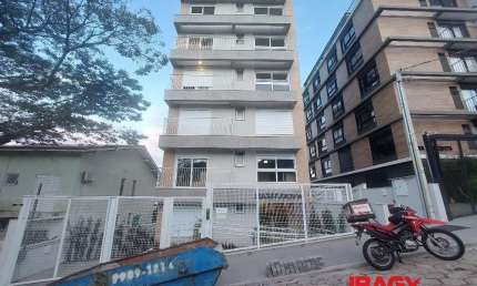 Apartamento com 1 quarto para alugar na Rua Júlio D'Acia Barreto, 161, Carvoeira, Florianópolis, 21 m2 por R$ 2.800