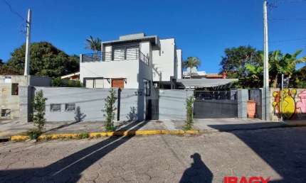 Apartamento com 2 quartos para alugar na LOMBA DO SABÃO, 132, Campeche, Florianópolis, 82 m2 por R$ 4.000