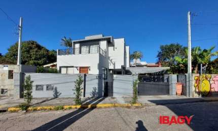 Excelente Apartamento 2 dormitório(s) em Campeche - FLORIANOPOLIS
