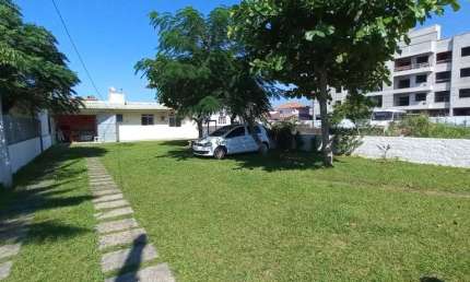 Casa com 2 quartos para alugar na Avenida do Papagaio, 156, Ponta do Papagaio, Palhoça, 60 m2 por R$ 1.800