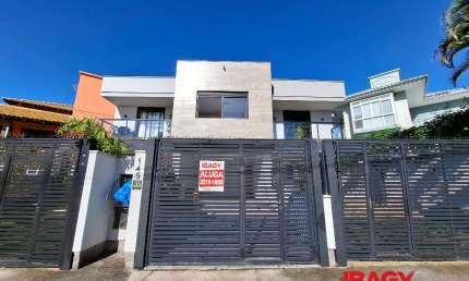 Casa com 3 quartos para alugar na Avenida Tucumã, 145, Morro das Pedras, Florianópolis, 143 m2 por R$ 9.000