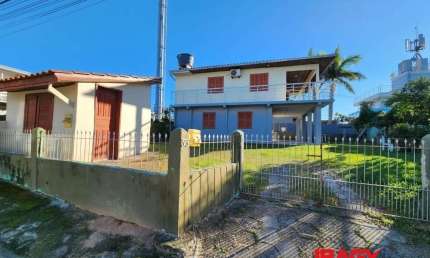 Casa com 2 quartos para alugar na Spanhol, 35, Ingleses do Rio Vermelho, Florianópolis, 83 m2 por R$ 2.500