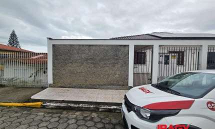 Casa com 1 quarto para alugar na Mário Longo, 289, Bom Viver, Biguaçu, 40 m2 por R$ 1.500