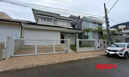Casa com 3 quartos para alugar na Rua das Baronesas, 871, Pedra Branca, Palhoça, 264 m2 por R$ 15.000