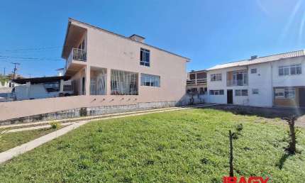 Excelente Casa 2 dormitório(s) em Barreiros - São José