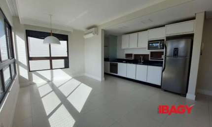Apartamento com 2 quartos para alugar na Rua Desembargador Arno Hoeschl, 290, Centro, Florianópolis, 72 m2 por R$ 6.500