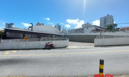 Terreno comercial para alugar na Mar Del Plata/esq. Nossa Senhora Aparecida, 81, Barreiros, São José