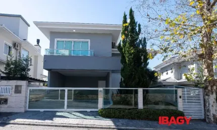 Excelente Casa 4 dormitório(s) em Pedra Branca - Palhoça