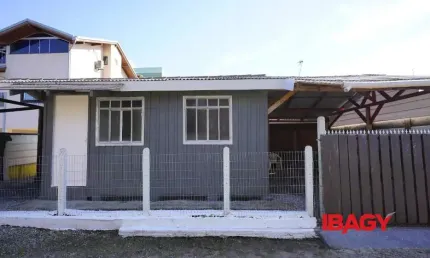 Excelente Casa 1 dormitório(s) em Campeche - FLORIANÓPOLIS