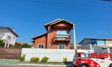 Excelente Casa 3 dormitório(s) em Barra da lagoa - FLORIANÓPOLIS