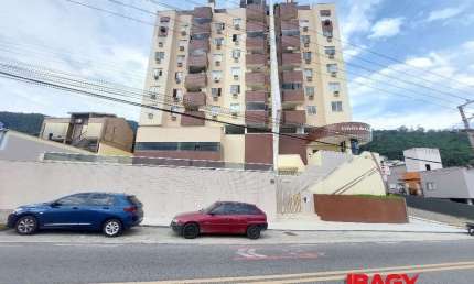Excelente Apartamento 2 dormitório(s) em Costeira do Pirajubaé - Florianópolis