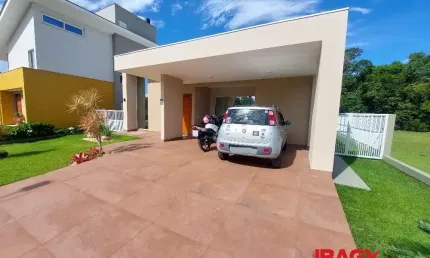 Excelente Casa 2 dormitório(s) em Ribeirão da Ilha - Florianópolis