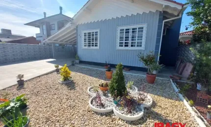 Casa com 2 quartos para alugar na Aldo Estácio Patrício, 175, Aririu, Palhoça