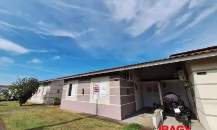Casa com 3 quartos para alugar na Avenida Paulo Roberto Vidal, 2563, Bela Vista, Palhoça