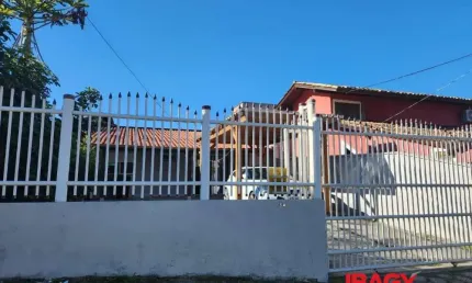 Excelente Casa 2 dormitório(s) em Campeche - Florianópolis