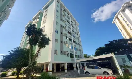 Apartamento com 3 quartos para alugar na Rua Capitão Pedro Leite, 262, Barreiros, São José