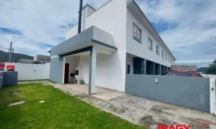 Excelente Casa 2 dormitório(s) em Forquilhas - São José