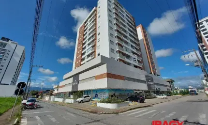 Apartamento com 3 quartos para alugar na Rua Najla Carone Guedert, 114, Pagani, Palhoça